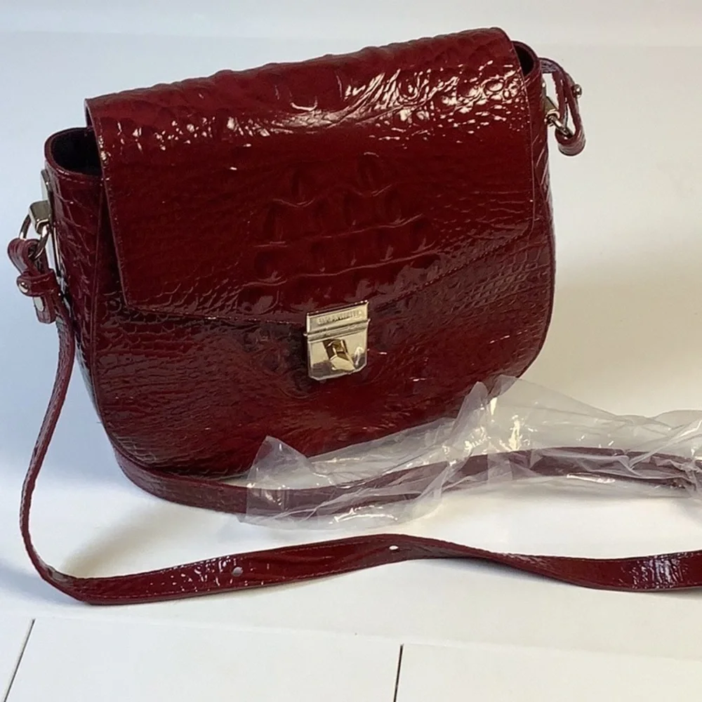 Brahmin red genuine leather crossbody purse for every occasion - Picture 1 of 3
